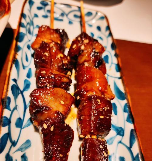 日式美食——炸酿鲜冬菇（美味可口的日本小吃）