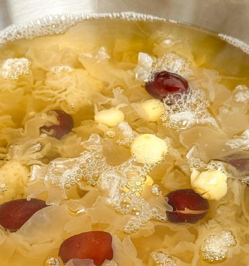 轻松做银耳鸡蛋糖水，滋润又美味（营养丰富，养生佳品，糖水佳选）