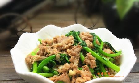 瘦肉炒菜心，营养又美味（用瘦肉搭配清淡的菜心，做出美味营养的佳肴）