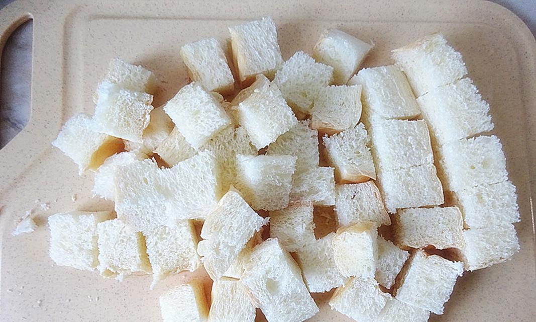 香蕉面包布丁，一道清新甜点（简单易学的香蕉面包布丁制作方法，让您轻松享受美味）