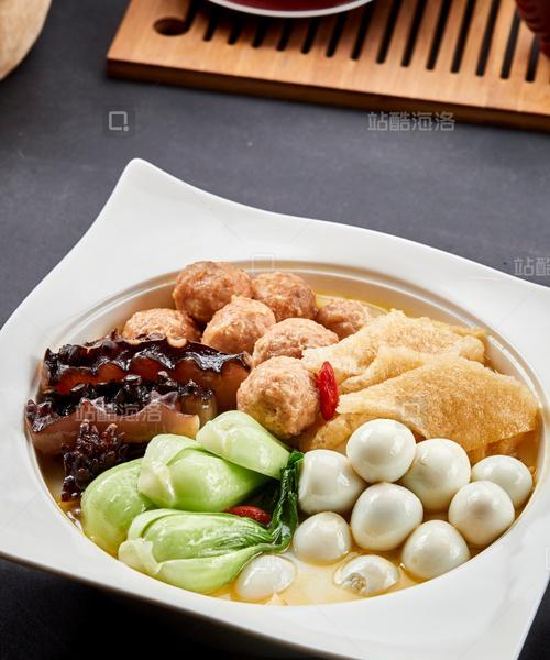 小米鹌鹑蛋蒸肉丸的做法（用小米和鹌鹑蛋打造的美味健康菜肴）