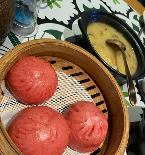 香菇滑鸡粥的美食探秘（打造美味家常粥，让你倍感温暖）