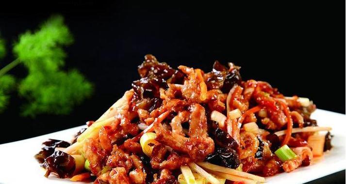 四川鱼香肉丝的做法（传统美食，口味独特，家常美味）