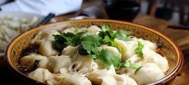 煮饺子不破皮的小技巧（掌握正确的煮水温度，让饺子口感更佳）