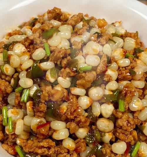 美味可口的肉粒炒玉米（做法简单易学，口感绝佳）