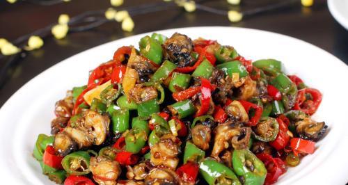 美味做法（用好调料，做出一道口感独特的美食）