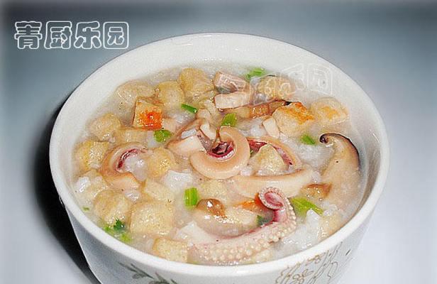香菇洋葱玉米炒干鱿鱼，营养美味又方便（做法简单易学，口感鲜香可口，菜品色泽诱人）
